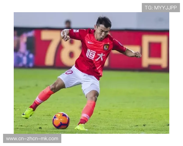 上海申花被扣10分,功勋老将于汉超退役,新赛季面临严峻挑战 上海申花被扣10分,功勋老将于汉超退役,新赛季面临严峻挑战